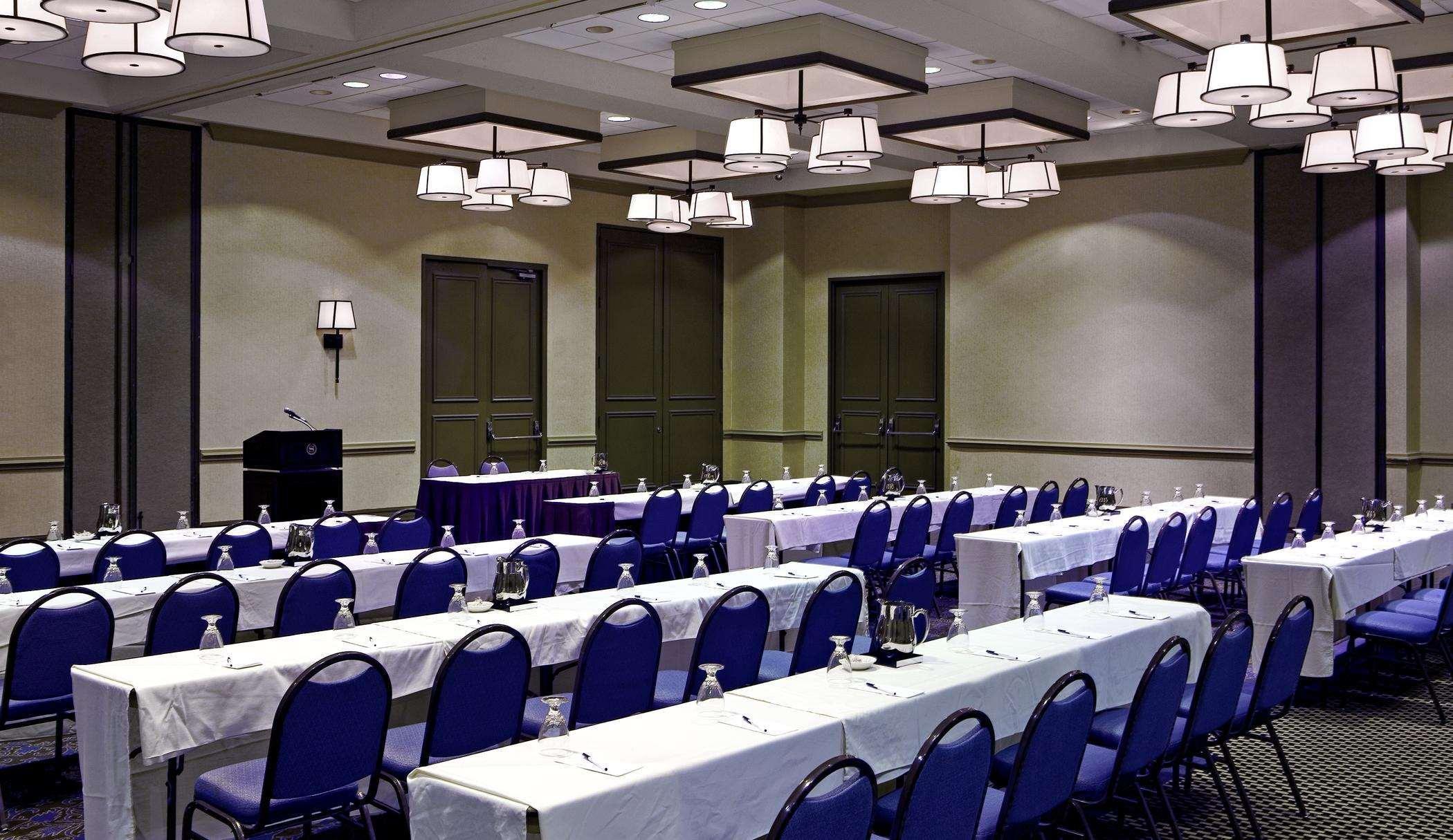 Doubletree By Hilton Hotel Miami Airport & Convention Center Exterior photo